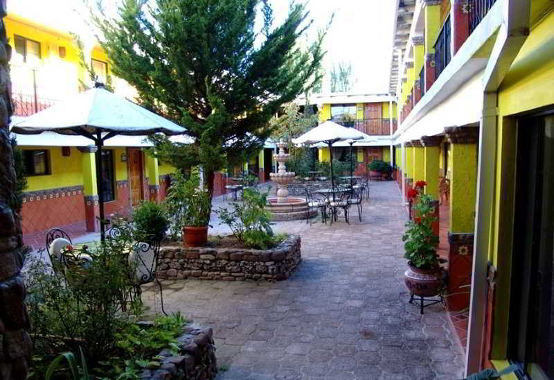 Plaza Mexicana Margarita'S Creel Eksteriør bilde